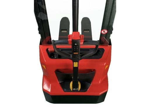 Самоходный штабелер NOBLELIFT PSE12B г/п 1200 кг