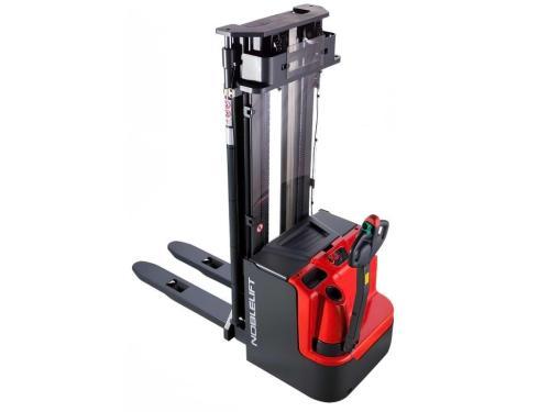 Самоходный штабелер NOBLELIFT PS20L г/п 2000 кг с свинцово-кислотной АКБ на сайте АлтайСкладМастер Самоходный штабелер NOBLELIFT PS20L г/п 2000 кг с свинцово-кислотной АКБ