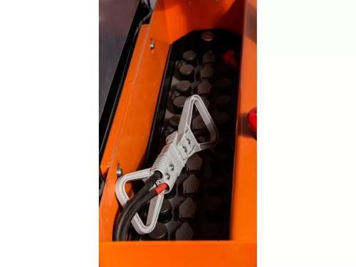 Самоходный штабелер SIBLINE CL16GP г/п 1600 кг и высотой подъёма 4.6 м