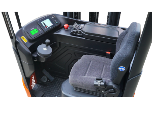 Ричтрак электрический с кабиной NOBLELIFT RT20PRO с грузоподъёмностью 2000 килограмм