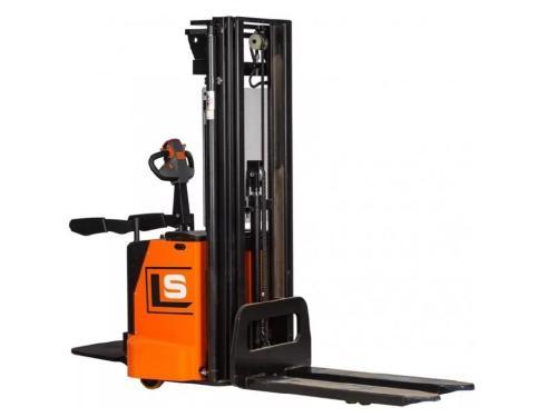 Самоходный штабелер SIBLINE CL1646GP г/п 1600 кг с высотой подъёма 4600 мм