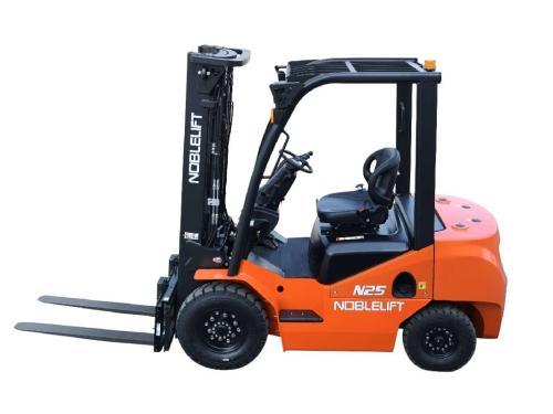 Дизельный вилочный погрузчик NOBLELIFT FD18N с грузоподъёмностью 1800 килограмм на сайте АлтайСкладМастер Дизельный вилочный погрузчик NOBLELIFT FD18N с грузоподъёмностью 1800 килограмм