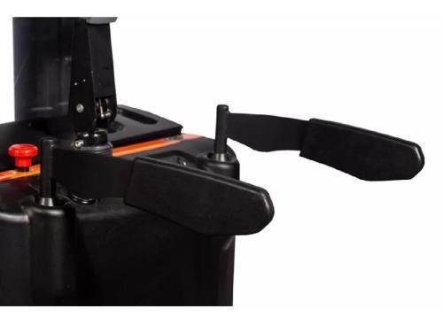 Штабелер самоходный электрический SIBLINE CL 1556W 1,5Т-5,6М с платформой оператора