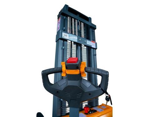 Штабелер самоходный электрический XILIN CDD15R25-EN 1,5Т-2,5М с раздвижными вилами