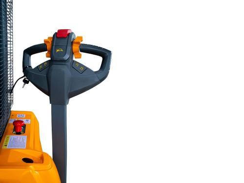 Штабелер самоходный электрический XILIN CDD15R25-EN 1,5Т-2,5М с раздвижными вилами