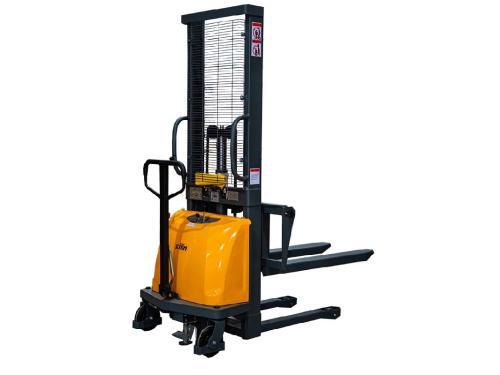 Штабелёр с электроподъёмом Xilin CDD15B-E и грузоподъёмностью 1500 кг